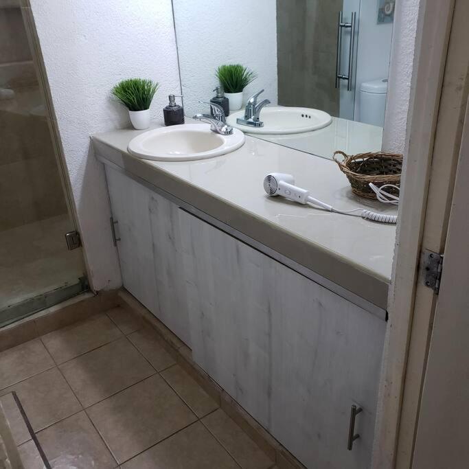 Depab Privado, Centrico,Wifi 80 Mb ,Aire Acondicionado ,Cocina, Cochera Techada, Ciudad Valles Eksteriør bilde
